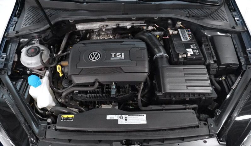
								Volkswagen Golf 7.5 R full									