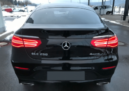 
										Mercedes-Benz GLC full									