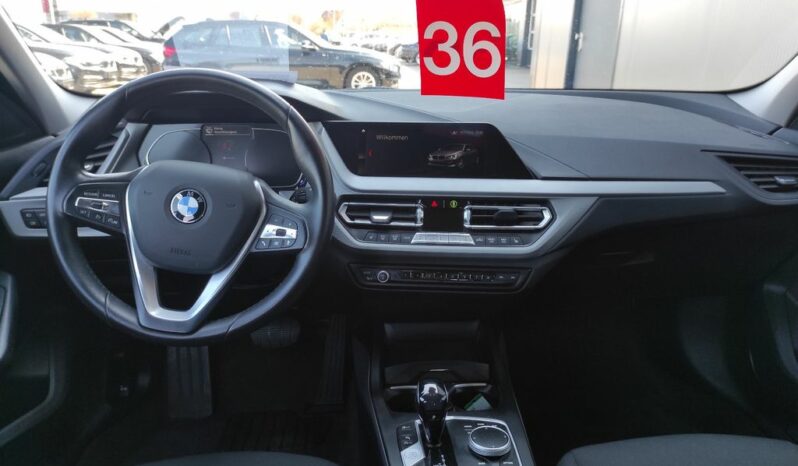 
								BMW 118i complet									