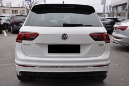 
										Volkswagen Tiguan 4Motion R-LINE full									