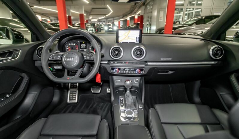 
								AUDI RS3 complet									
