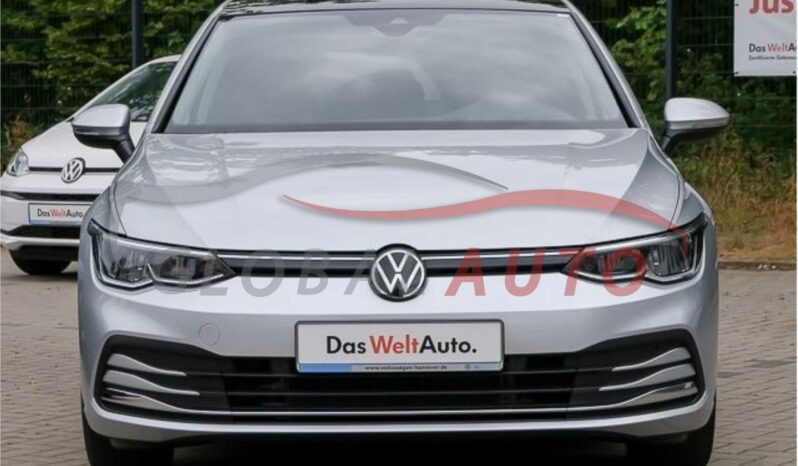 
								Volkswagen Golf VIII 1.0 eTSI DSG ACTIVE full									