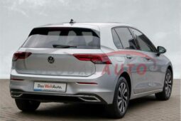 
										Volkswagen Golf VIII 1.0 eTSI DSG ACTIVE full									