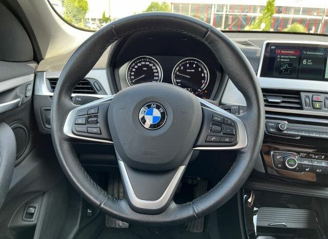 
								BMW X1 sDrive 18i Sport full									
