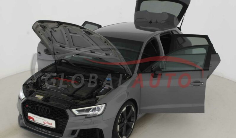 
								Audi RS3 Sportback full									