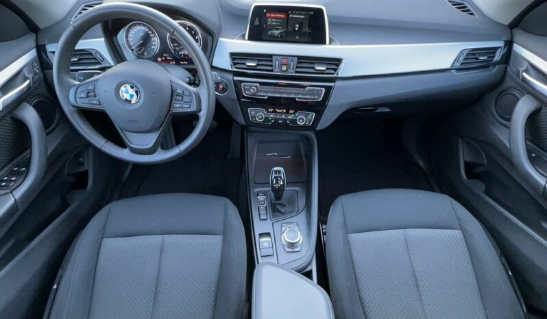 
								BMW X1 18i Advantage full									