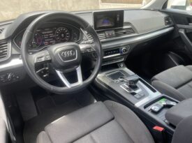 Audi Q5 2.0TDI 163 chevaux Quattro / Finition Sport / 1ere main / garantie 6 mois