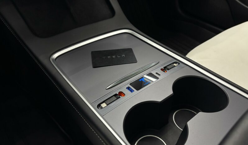 
								TESLA MODEL 3 Performance AWD full									