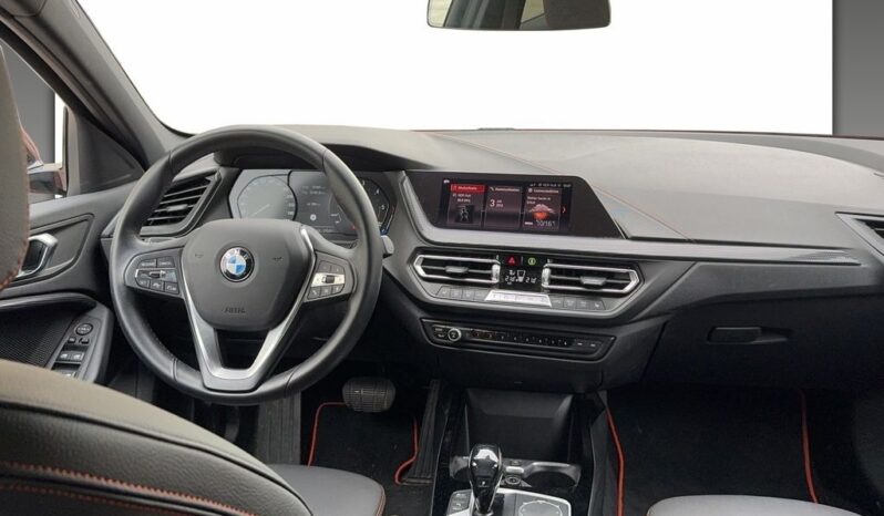 BMW 116d Sport Line full