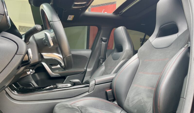 
								MERCEDES-BENZ CLASSE A 200 PACK AMG full									