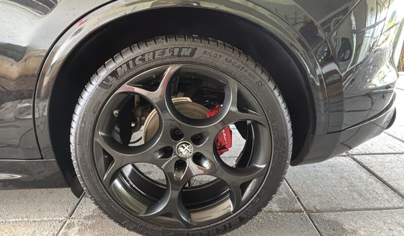 
								ALFA ROMEO STELVIO 2.2 210 ch  Veloce full									