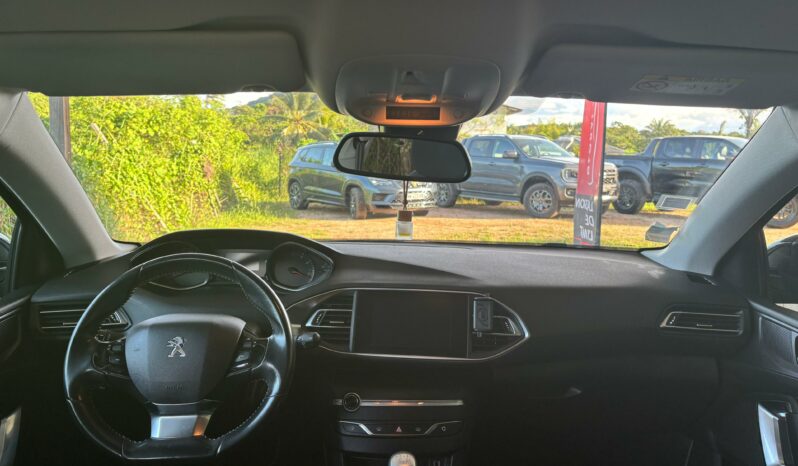 
								PEUGEOT 308 full									