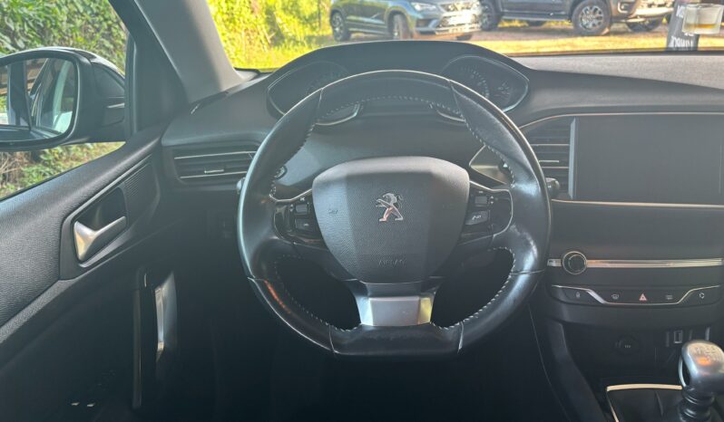 
								PEUGEOT 308 full									