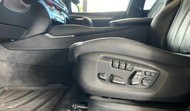 
								BMW X6 xDrive M50d M SPORT full									