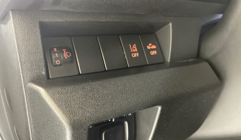
								SUZUKI JIMNY PRIVILEGE full									