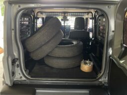 
										SUZUKI JIMNY PRIVILEGE full									