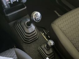 
										SUZUKI JIMNY PRIVILEGE full									