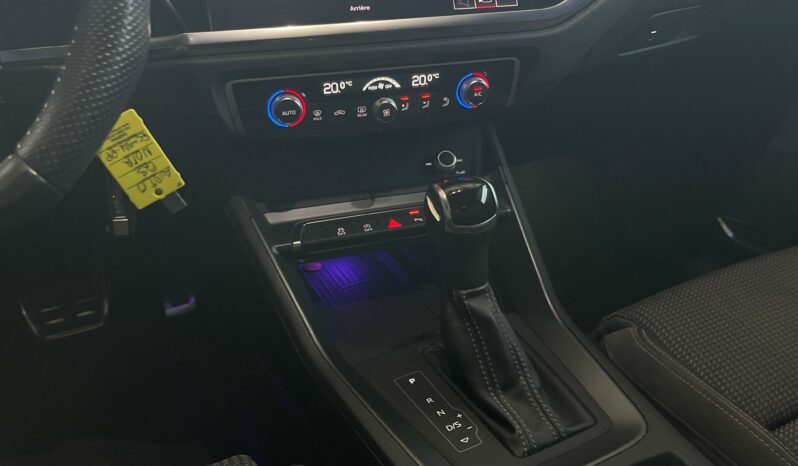 
								Audi Q3 35 TFSI full									