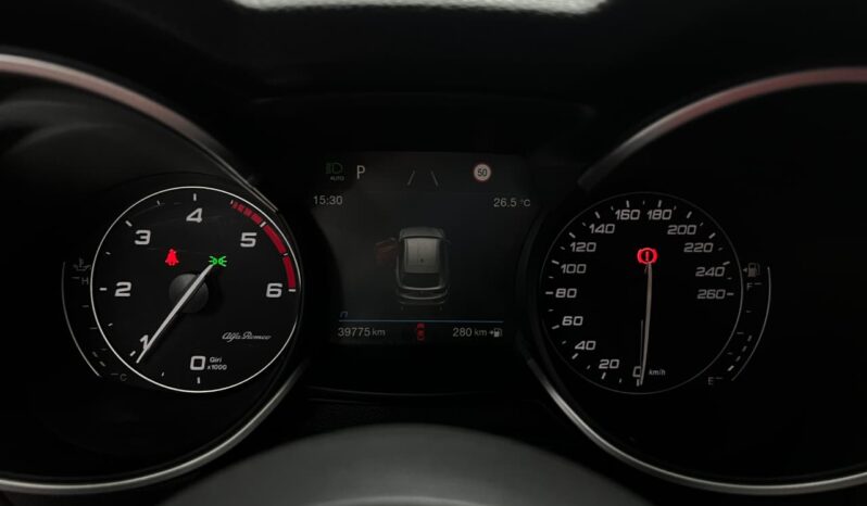 
								ALFA ROMEO STELVIO Q4 Veloce full									