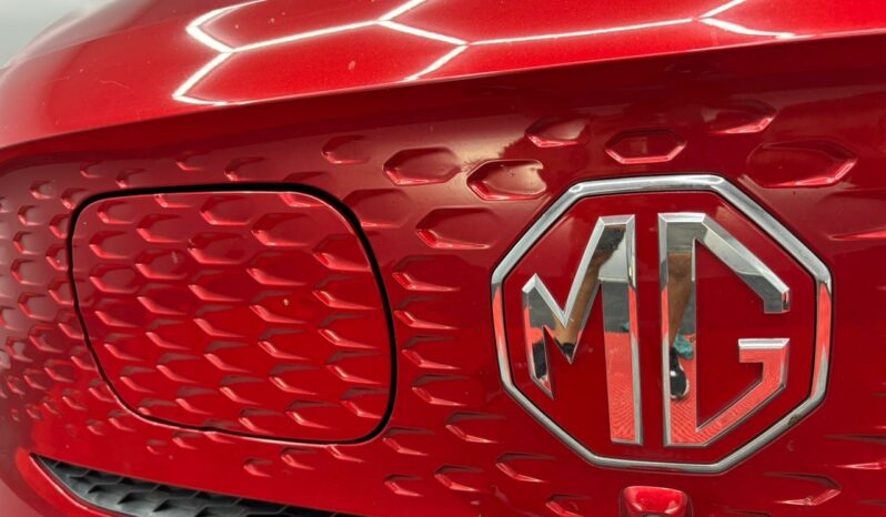 
								MG ZS Luxury 115kW full									