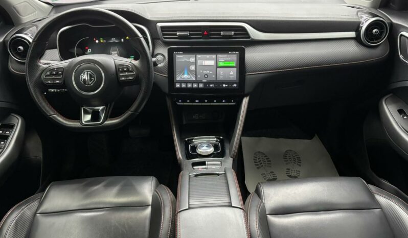 
								MG ZS Luxury 115kW full									