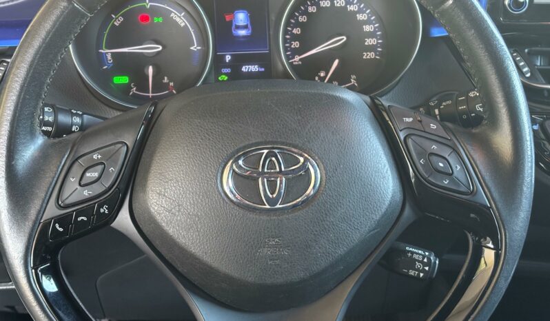 
								TOYOTA C-HR full									