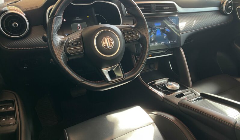 
								MG ZS Luxury 115kW full									
