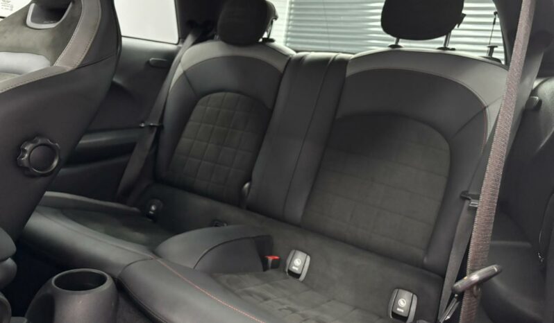 
								MINI COOPER JOHN COOPER WORKS full									