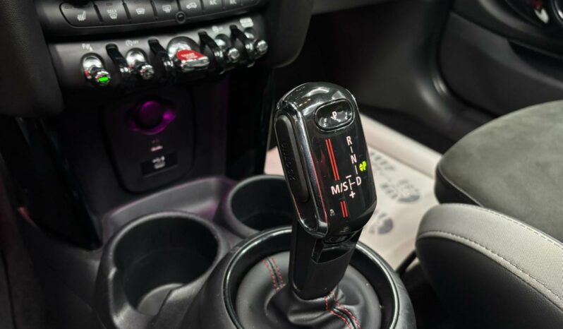 
								MINI COOPER JOHN COOPER WORKS full									