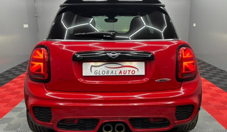 
								MINI COOPER JOHN COOPER WORKS full									