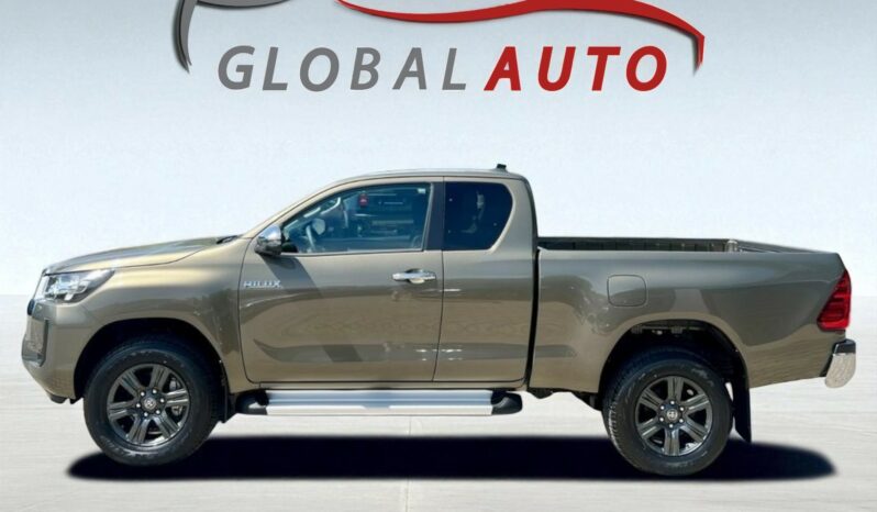 
								TOYOTA Hilux EXTRA CABINE 150CH BVA LEGENDE full									