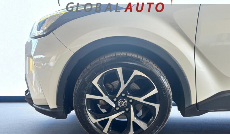 
								TOYOTA C-HR full									