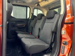 
										PEUGEOT RIFTER GT 5 PLACES full									