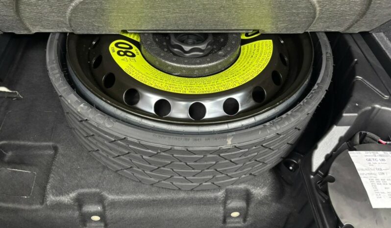 
								AUDI Q8 E-TRON SPORTBACK full									