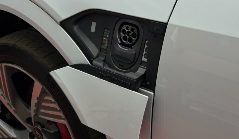 
								AUDI Q8 E-TRON SPORTBACK full									