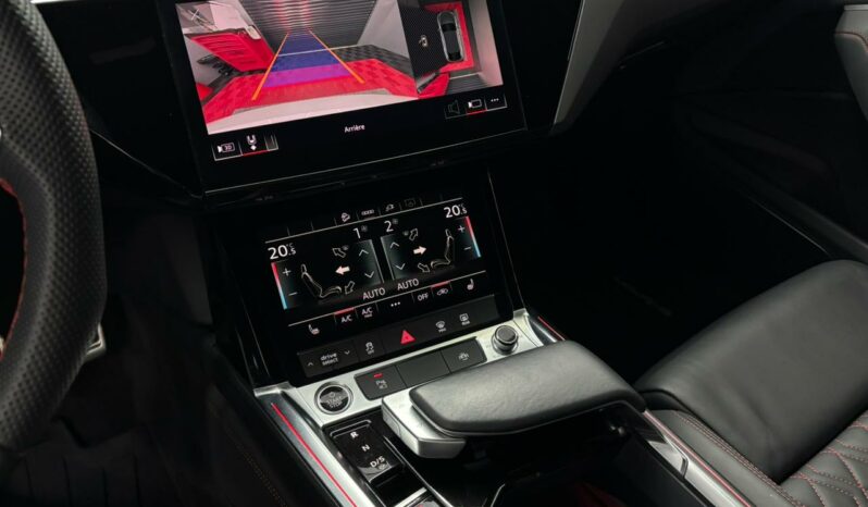 
								AUDI Q8 E-TRON SPORTBACK full									