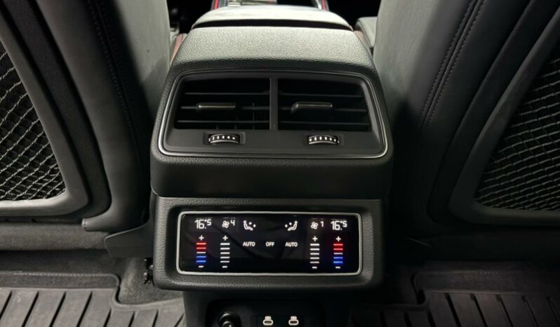 
								AUDI Q8 E-TRON SPORTBACK full									