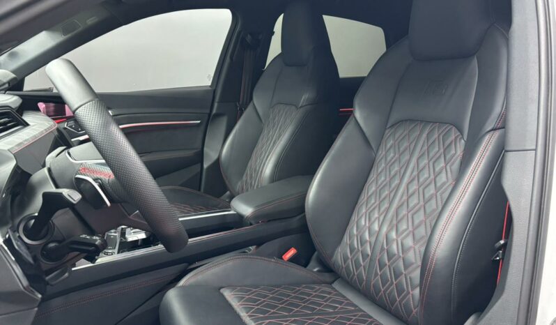 
								AUDI Q8 E-TRON SPORTBACK full									