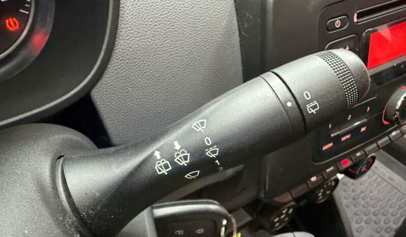 
								DACIA DUSTER  4×4 Essentiel full									